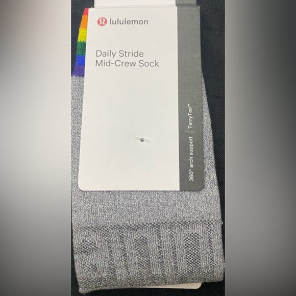 NWT Lululemon Daily Stride Mid-Crew Sock. 🌈 large  Gray Rainbow Wordmark - Picture 2 of 4